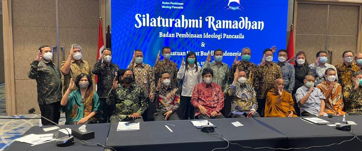 PHOTO-2021-04-25-19-25-24 2.jpg